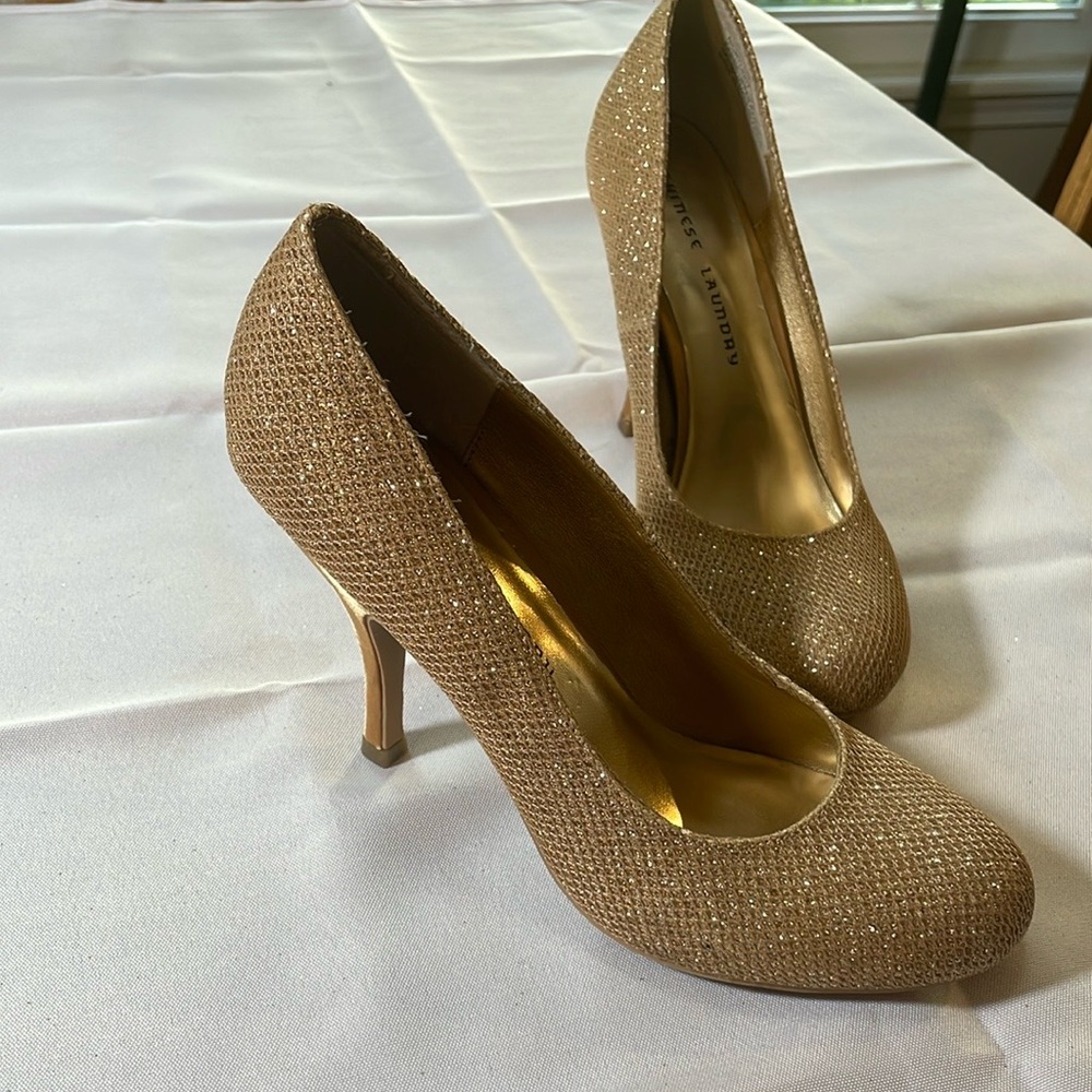 💕 3/$50 BUNDLE Chinese Laundry Honey Glitter Gold Nightlight Pump - Picture 10 of 17